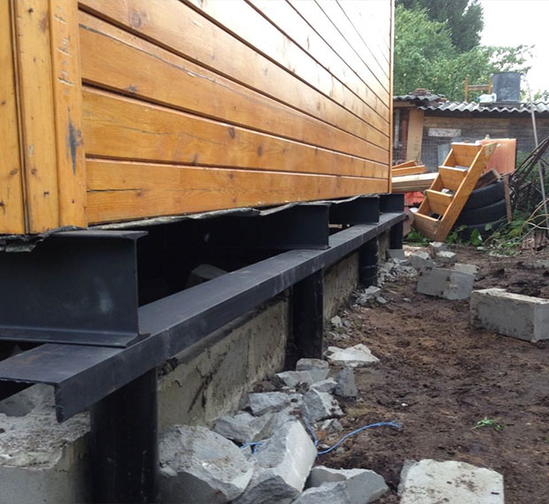 Поднять дом на винтовые сваи в Адлере