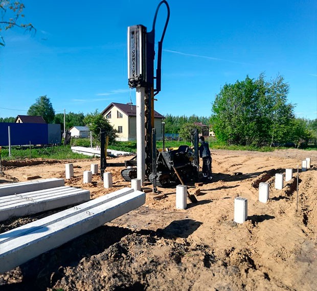 Монтаж фундамента на забивных сваях в Адлере